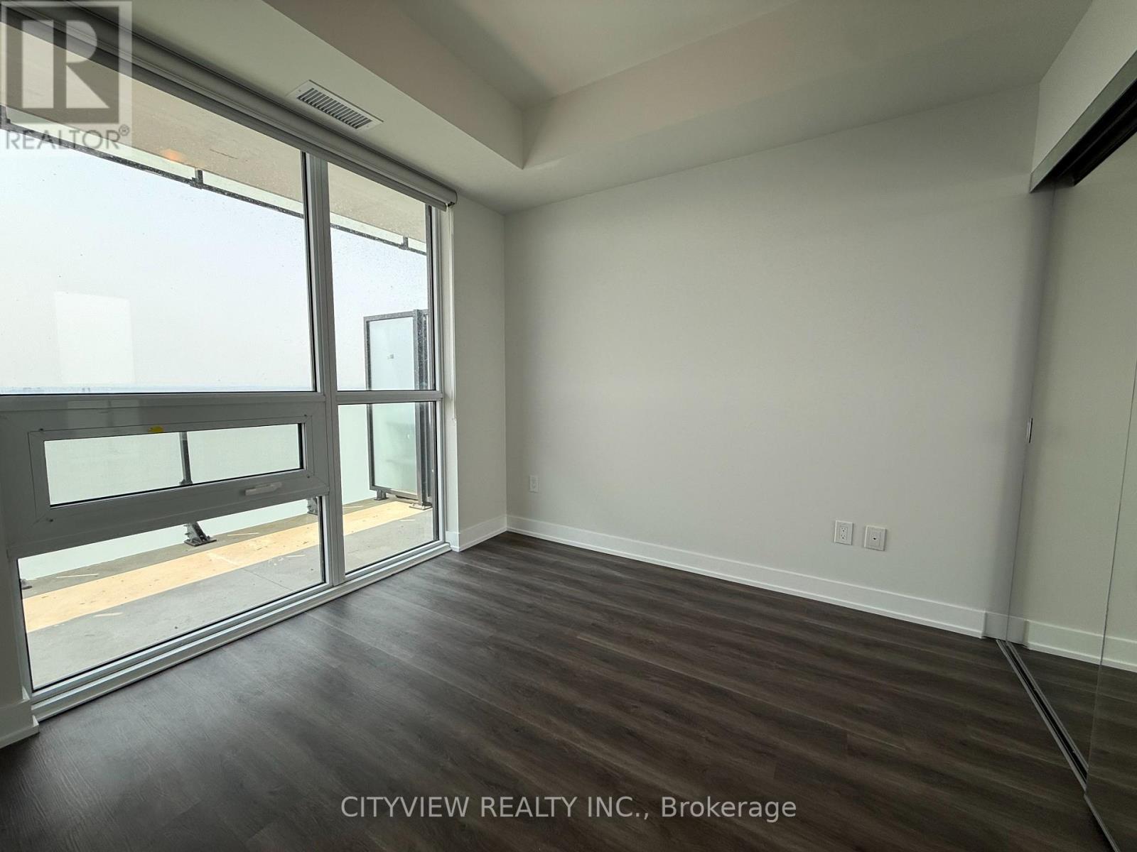 Photo 13 of 4807 430 Square One Drive, Mississauga ON
