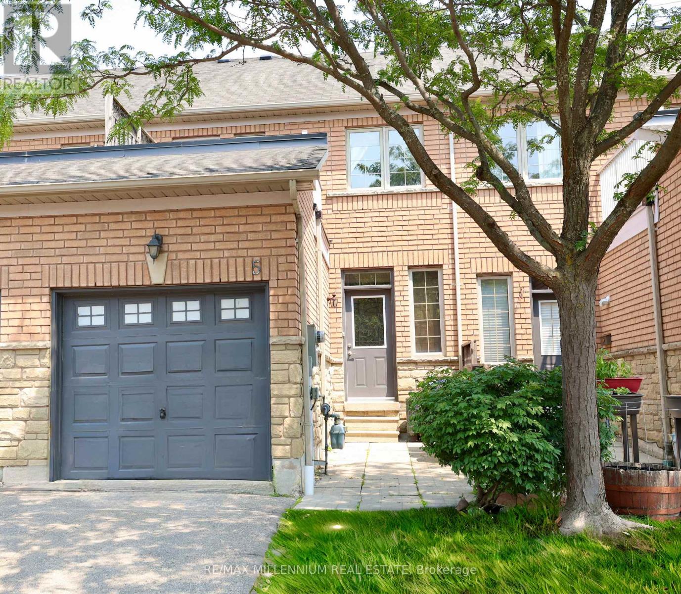 Photo 1 of 5 1015 Galesway Boulevard, Mississauga ON