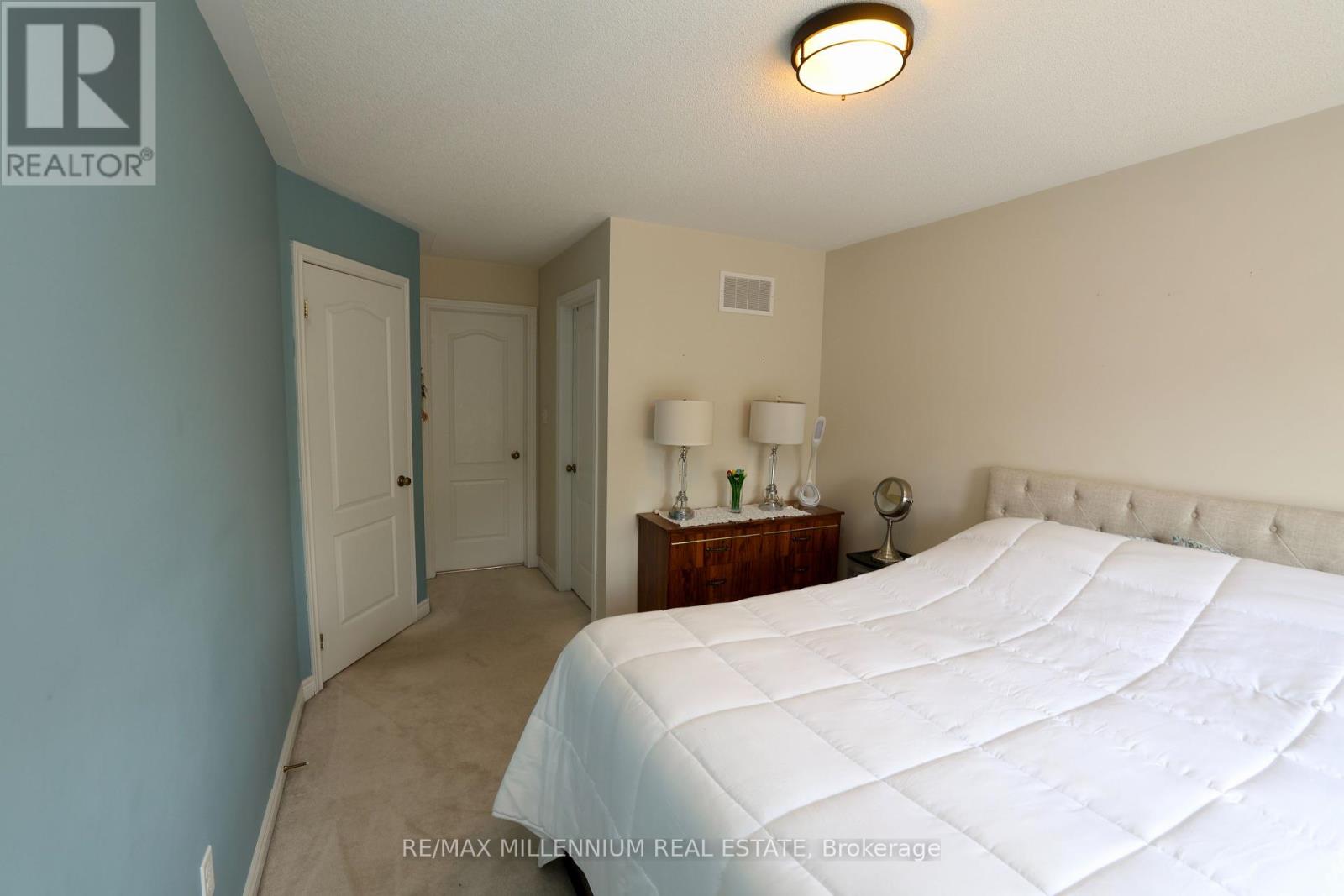 Photo 18 of 5 1015 Galesway Boulevard, Mississauga ON