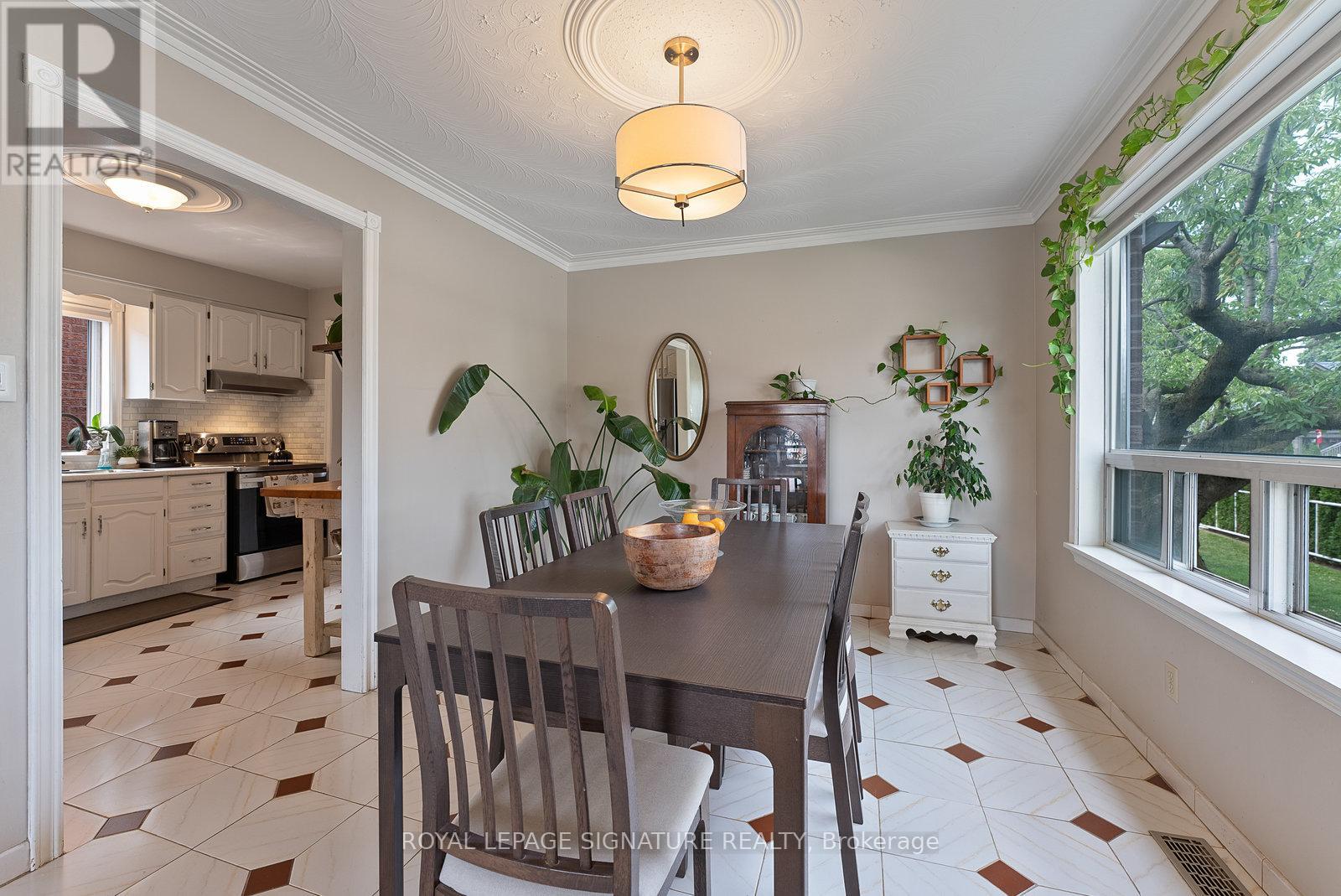 Photo 11 of 126 Harding Avenue, Toronto ON