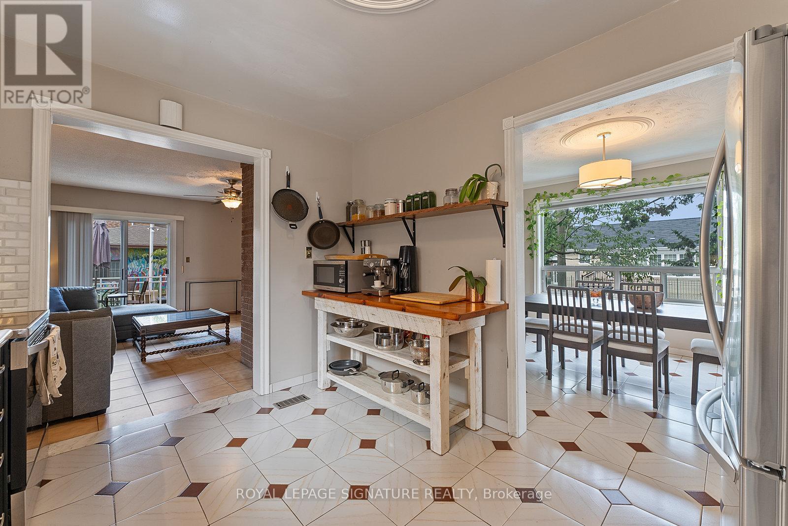 Photo 15 of 126 Harding Avenue, Toronto ON