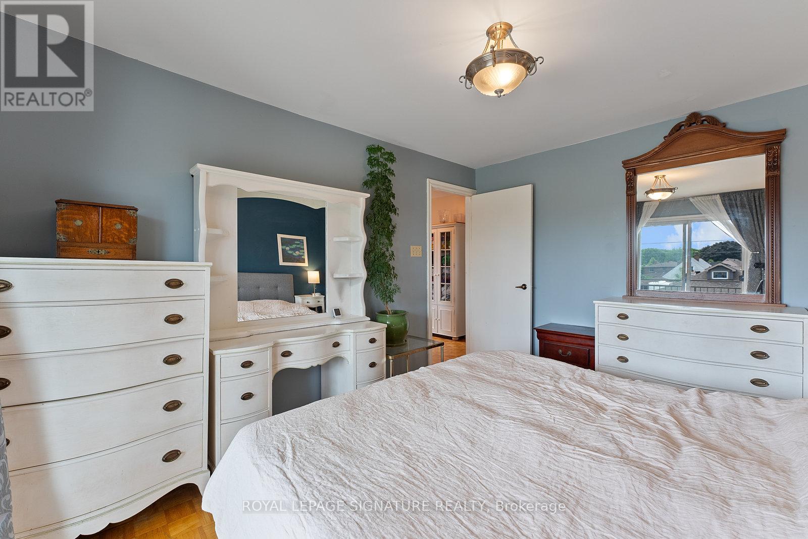 Photo 28 of 126 Harding Avenue, Toronto ON