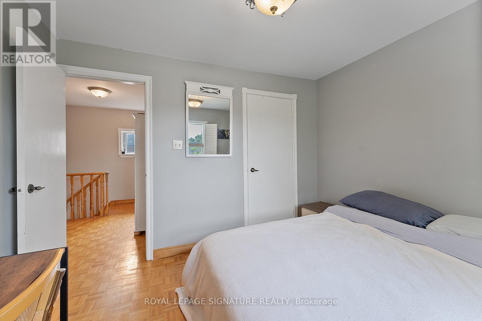 Photo 33 of 126 Harding Avenue, Toronto ON