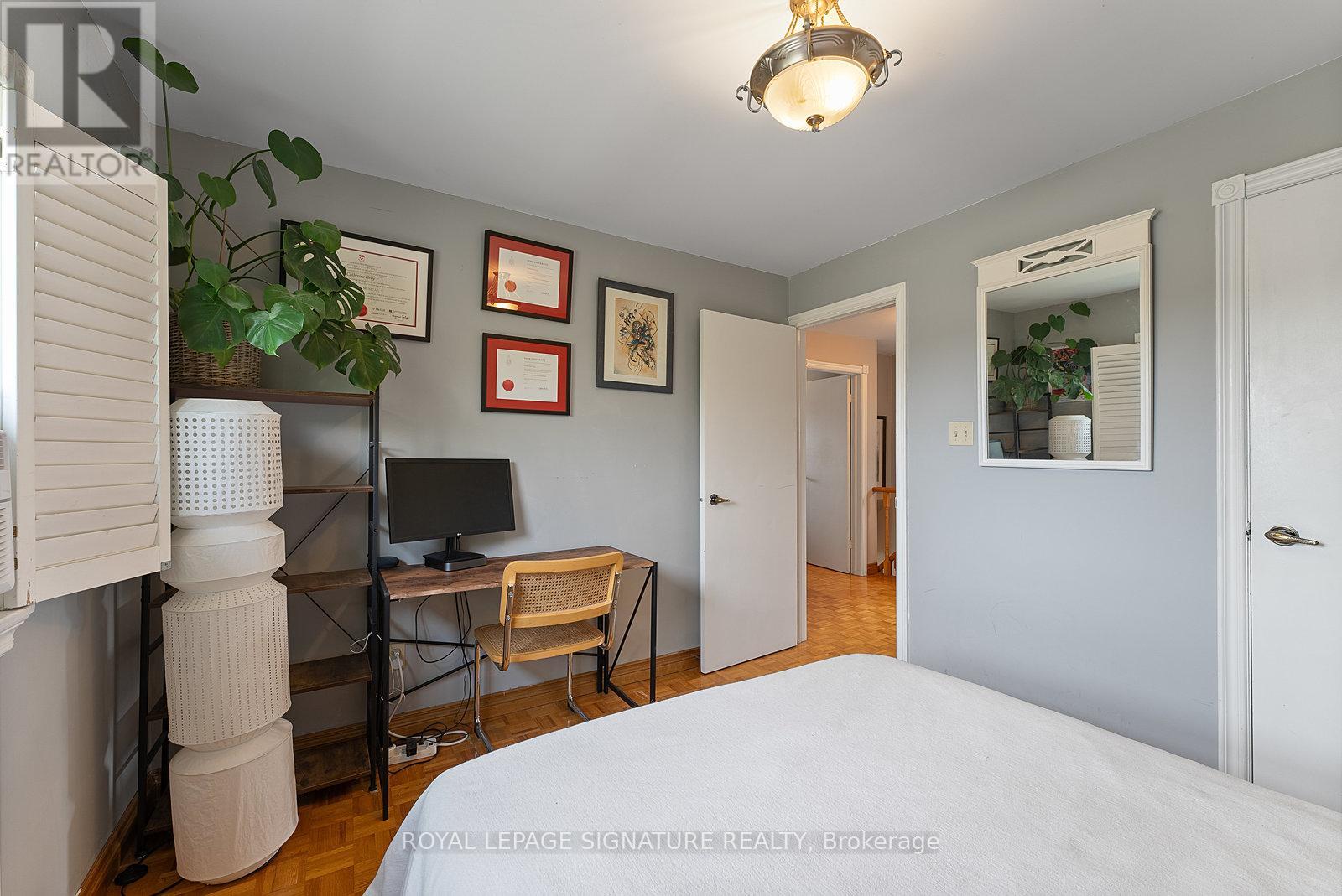 Photo 34 of 126 Harding Avenue, Toronto ON