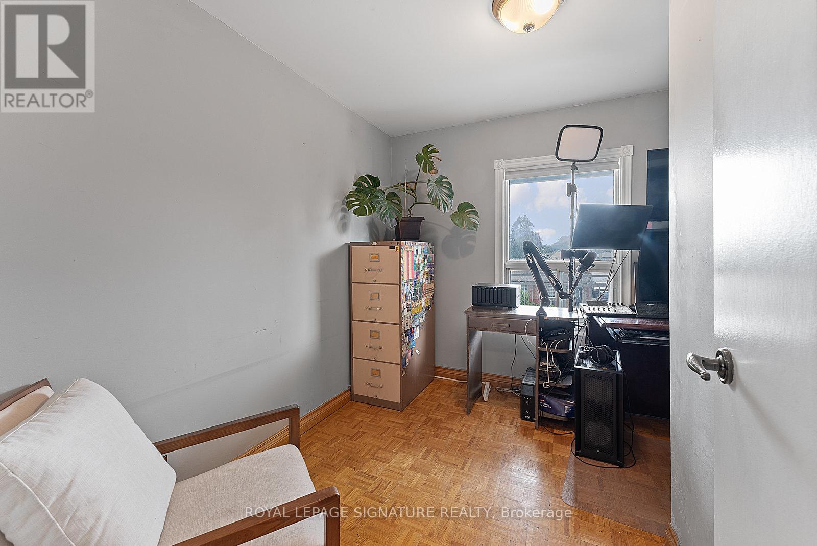 Photo 35 of 126 Harding Avenue, Toronto ON