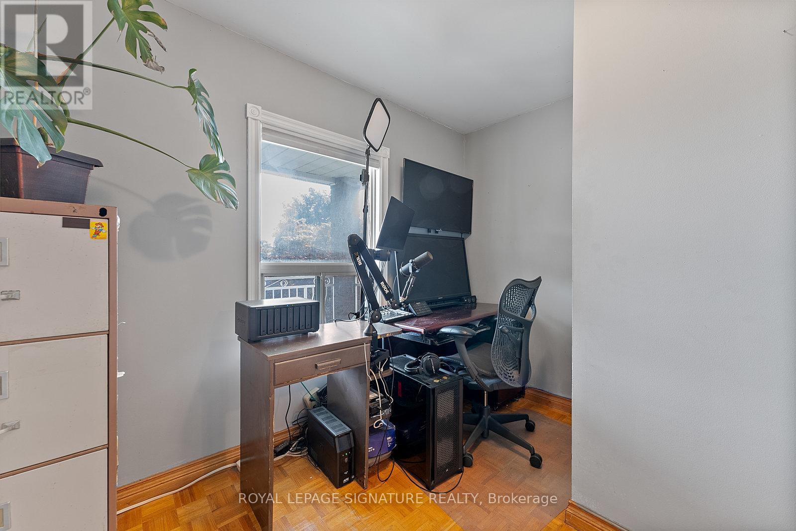 Photo 36 of 126 Harding Avenue, Toronto ON