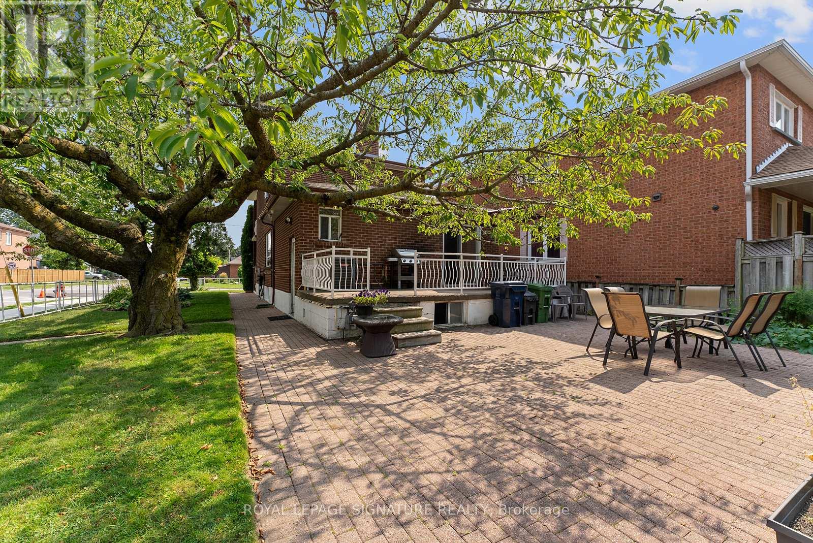 Photo 43 of 126 Harding Avenue, Toronto ON