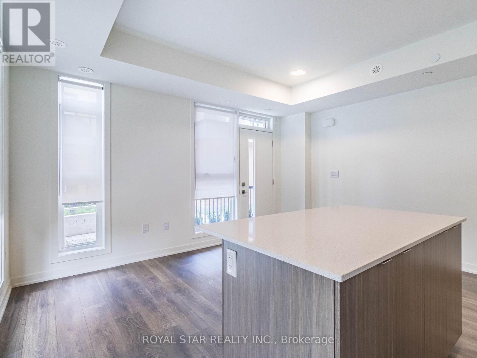 Photo 22 of Q 101 155 Canon Jackson Drive, Toronto ON
