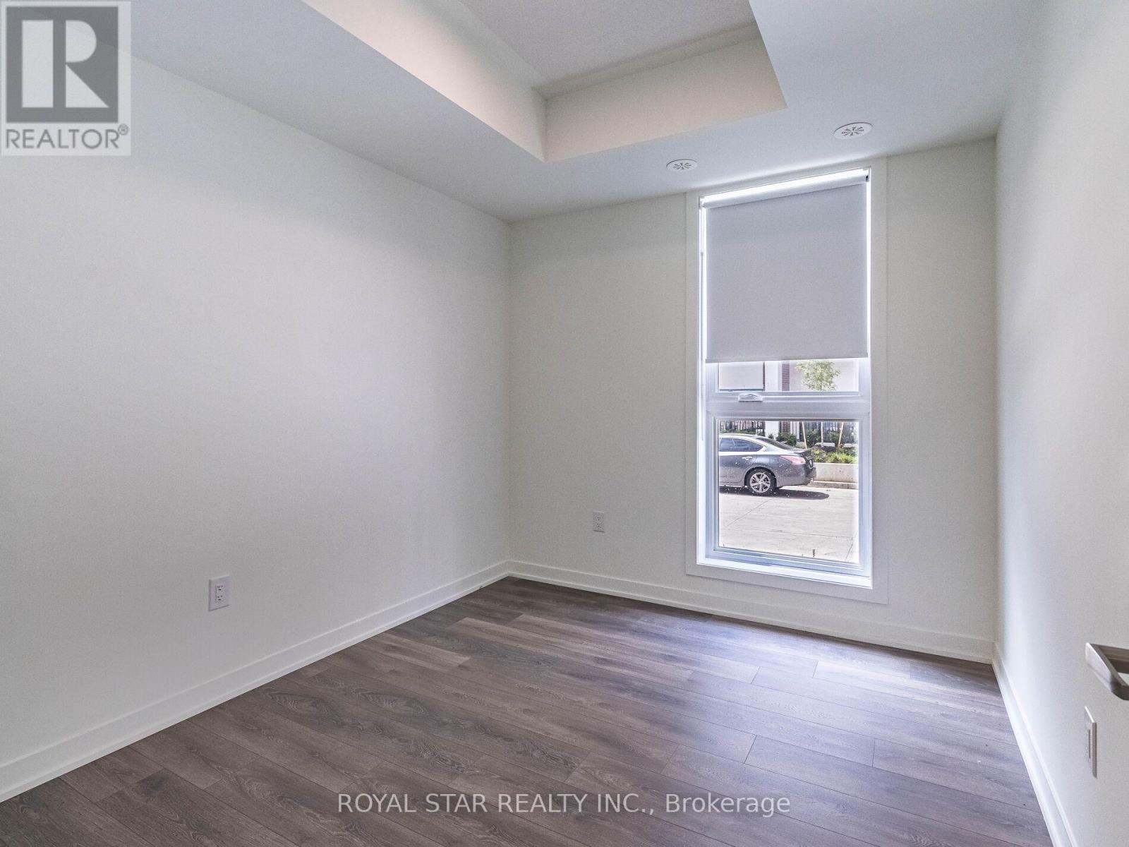 Photo 7 of Q 101 155 Canon Jackson Drive, Toronto ON