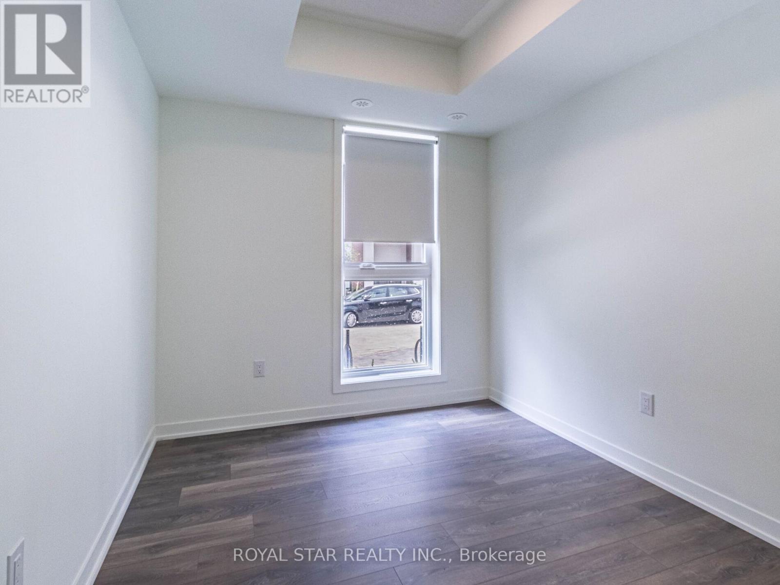Photo 34 of Q 101 155 Canon Jackson Drive, Toronto ON