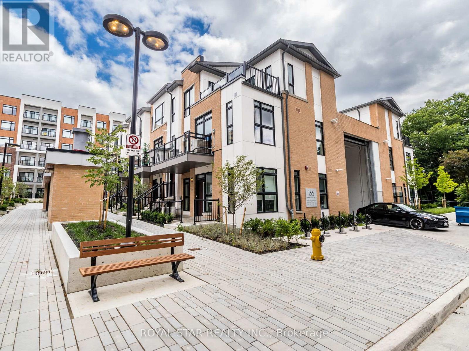 Photo 27 of Q 101 155 Canon Jackson Drive, Toronto ON