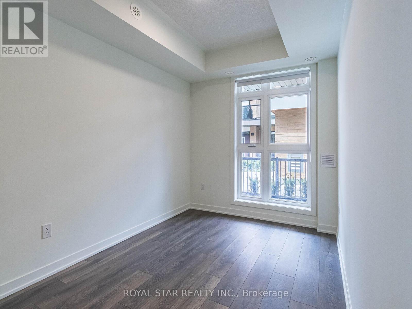 Photo 11 of Q 101 155 Canon Jackson Drive, Toronto ON