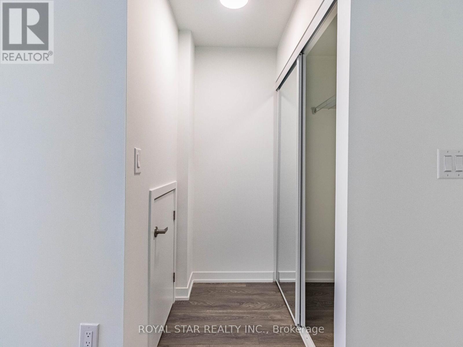 Photo 32 of Q 101 155 Canon Jackson Drive, Toronto ON