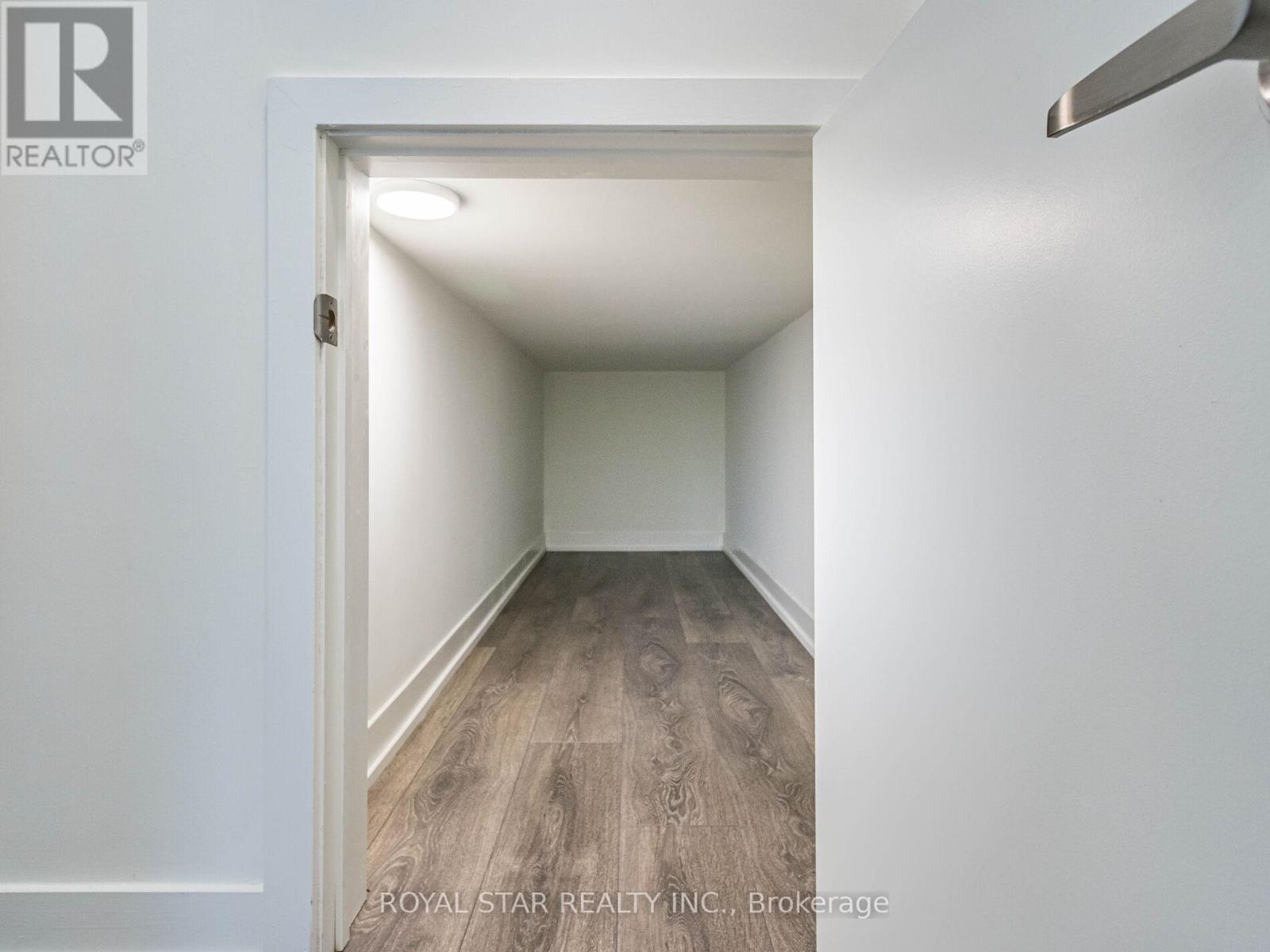 Photo 12 of Q 101 155 Canon Jackson Drive, Toronto ON