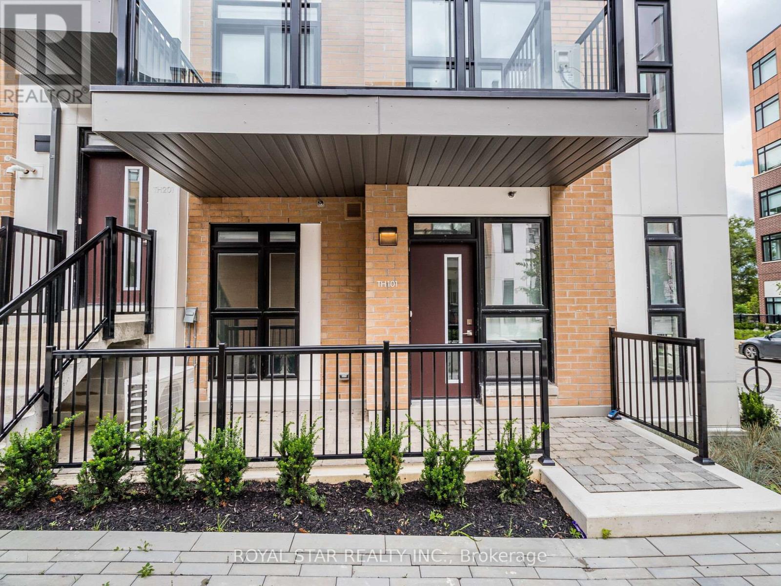 Photo 24 of Q 101 155 Canon Jackson Drive, Toronto ON