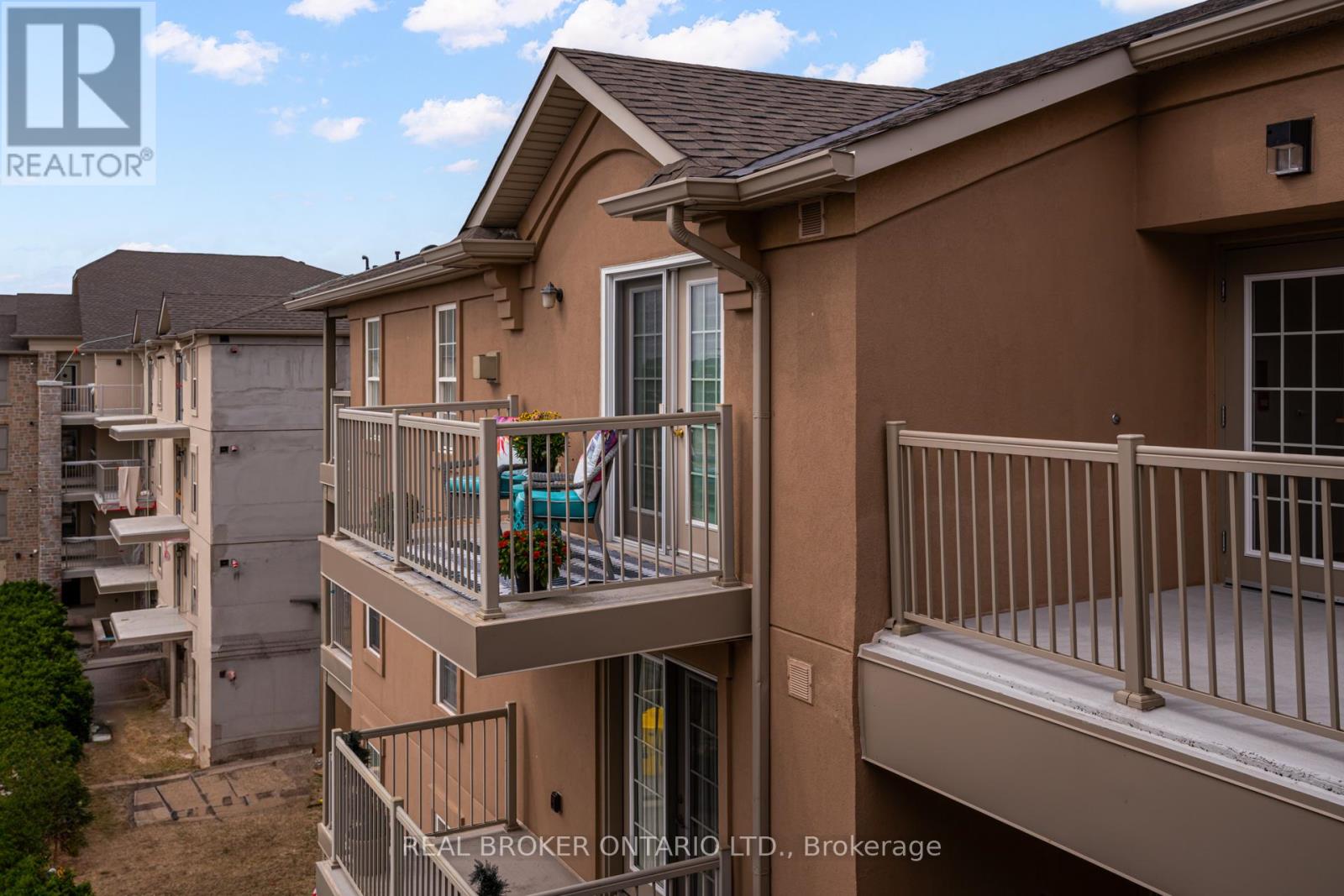 Photo 18 of 413 1460 Bishops Gate, Oakville ON