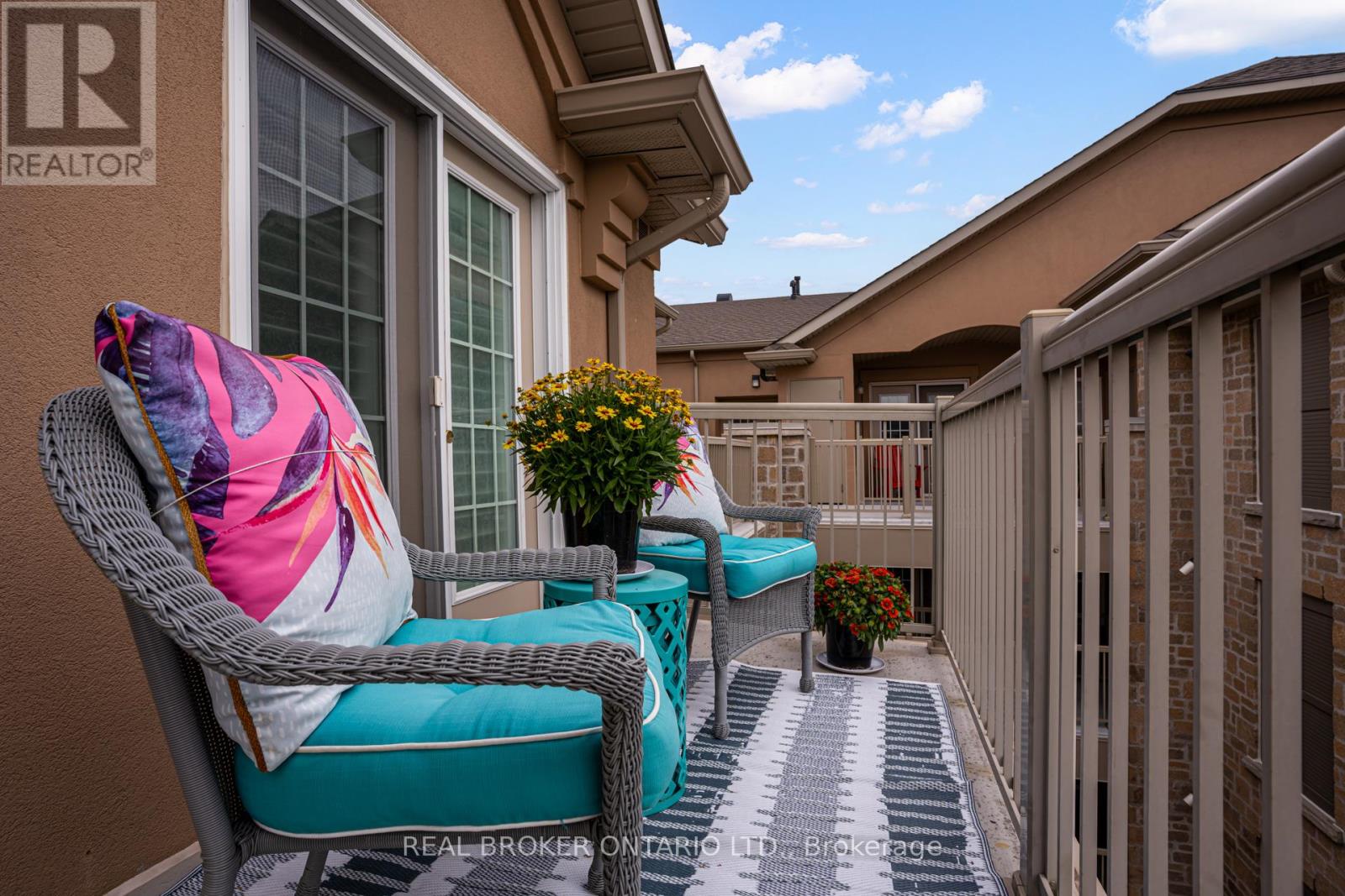 Photo 19 of 413 1460 Bishops Gate, Oakville ON