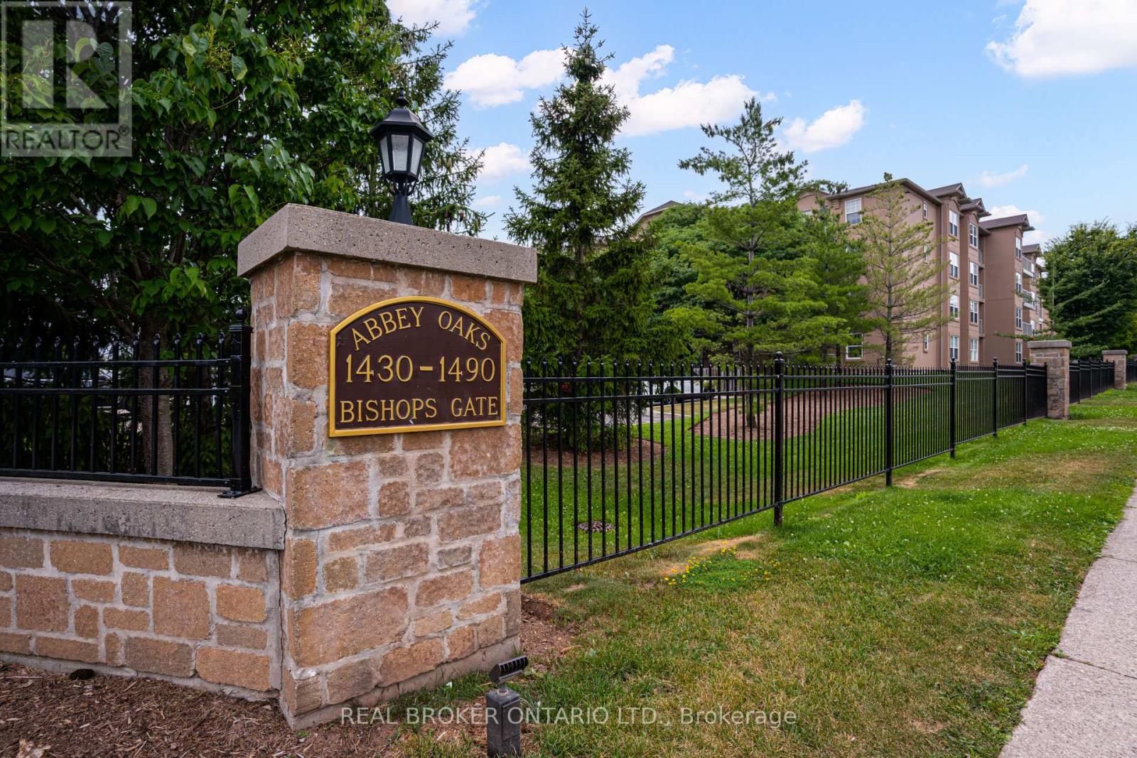 Photo 20 of 413 1460 Bishops Gate, Oakville ON
