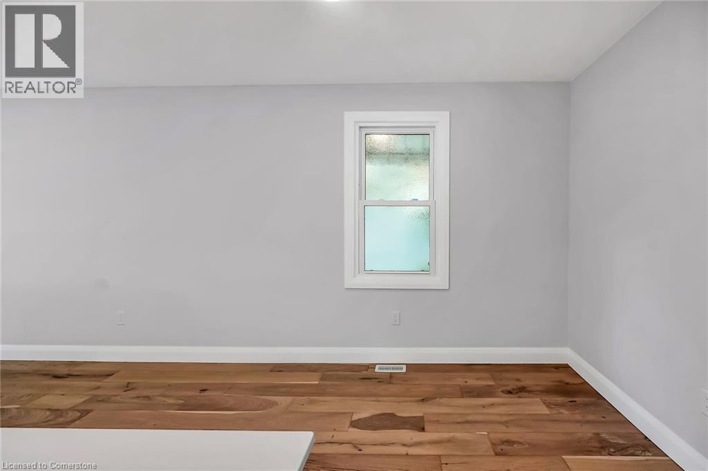Photo 10 of 193 Glendale Avenue N, Hamilton ON