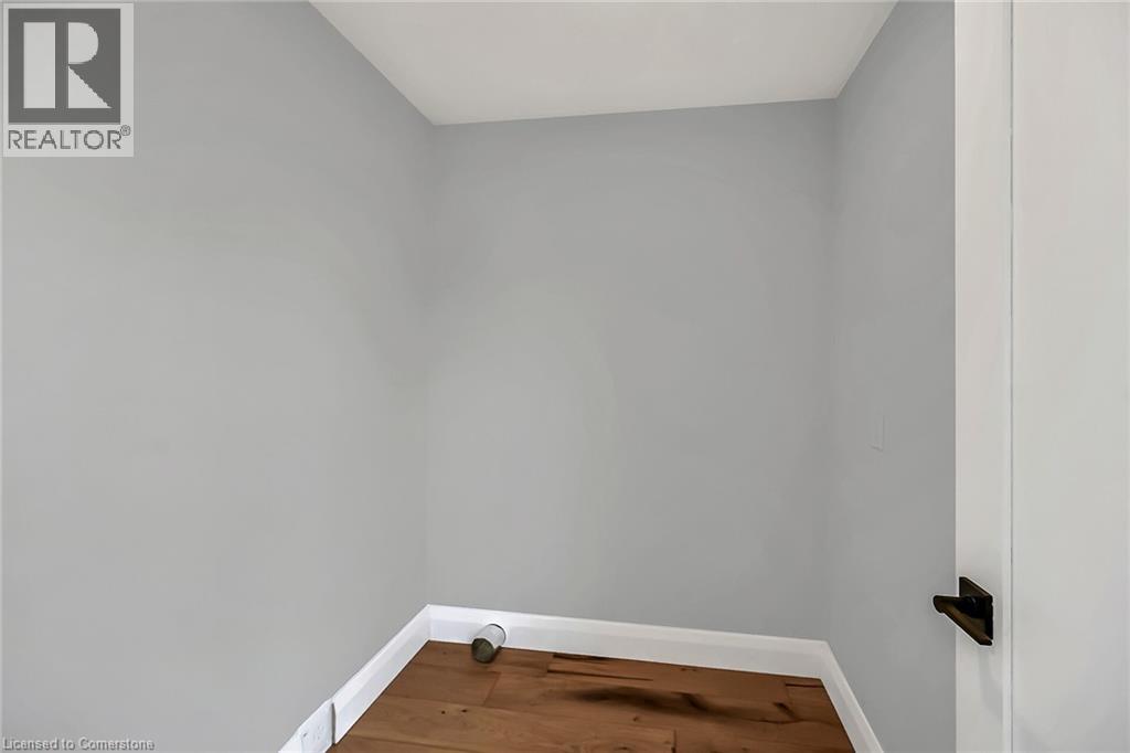 Photo 19 of 193 Glendale Avenue N, Hamilton ON