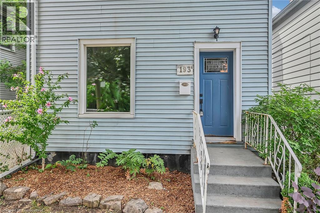 Photo 2 of 193 Glendale Avenue N, Hamilton ON