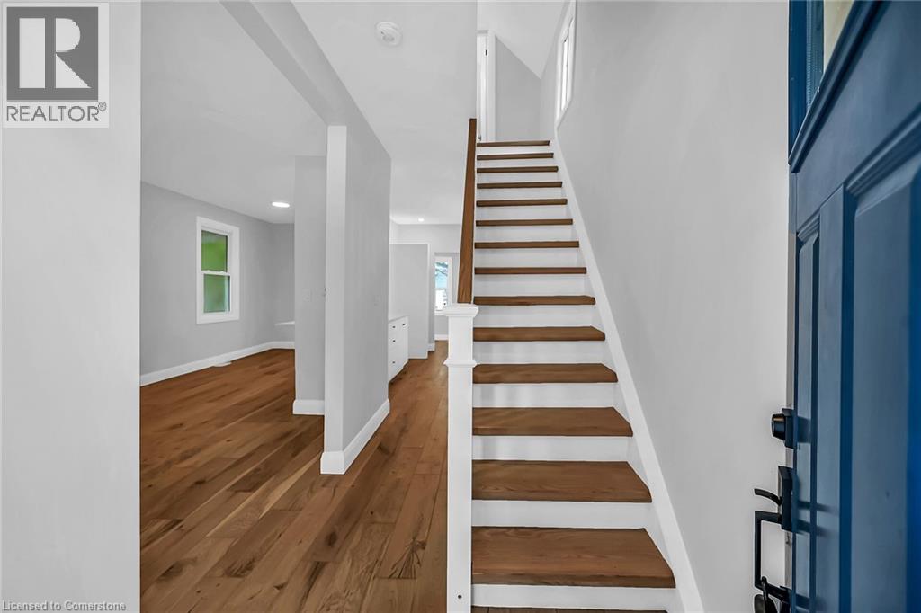Photo 3 of 193 Glendale Avenue N, Hamilton ON