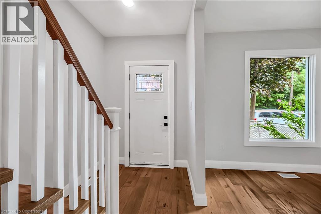 Photo 4 of 193 Glendale Avenue N, Hamilton ON