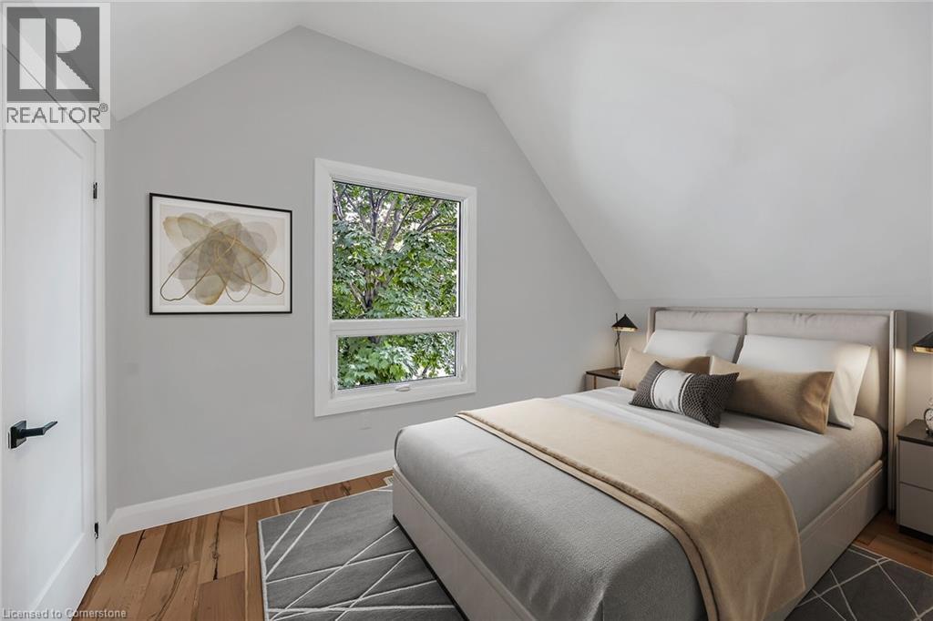 Photo 43 of 193 Glendale Avenue N, Hamilton ON