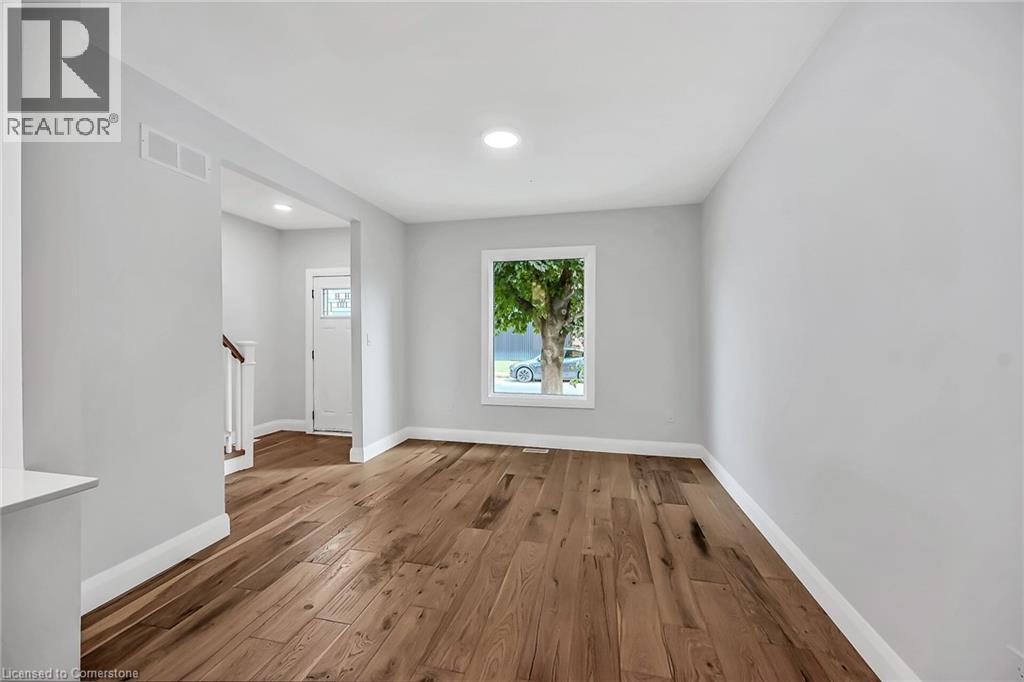 Photo 8 of 193 Glendale Avenue N, Hamilton ON