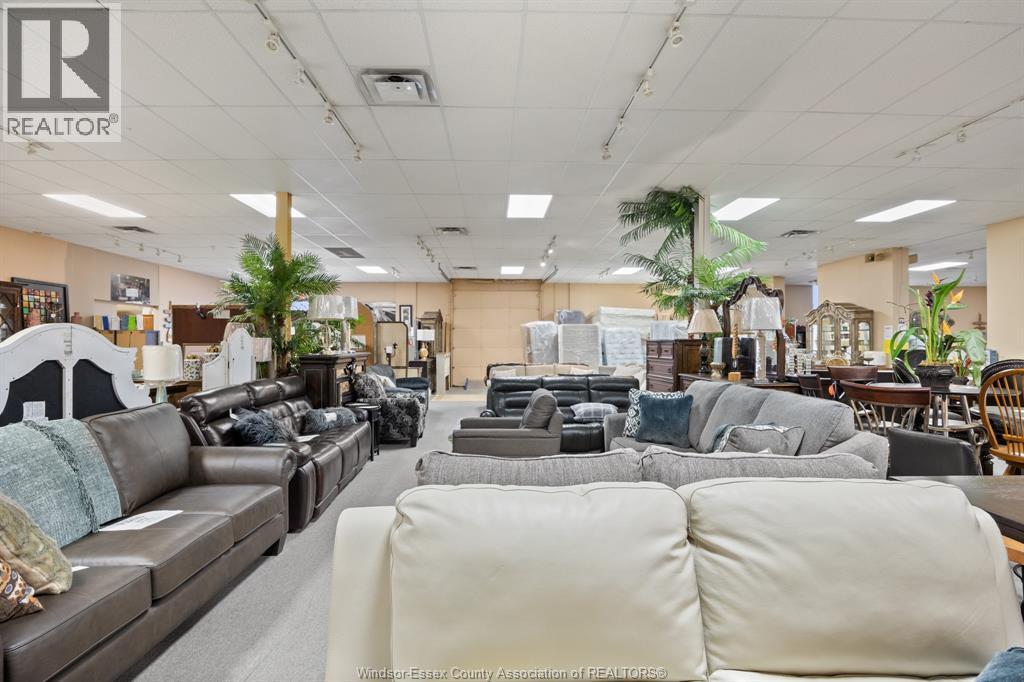 Photo 16 of 2570 Ouellette Avenue, Windsor ON
