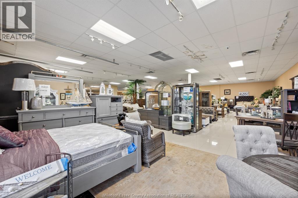 Photo 11 of 2570 Ouellette Avenue, Windsor ON