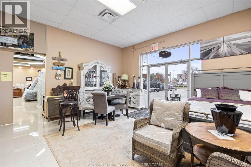 Photo 2 of 2570 Ouellette Avenue, Windsor ON