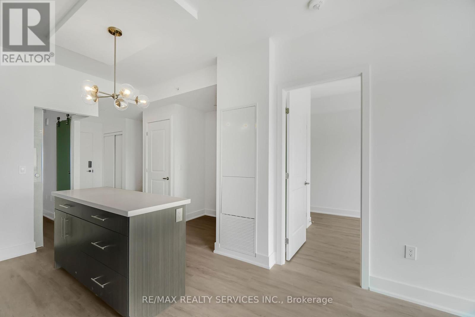 Photo 5 of 623 575 Conklin Road, Brantford ON