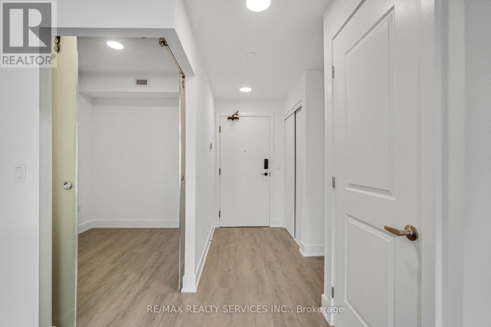 Photo 13 of 623 575 Conklin Road, Brantford ON