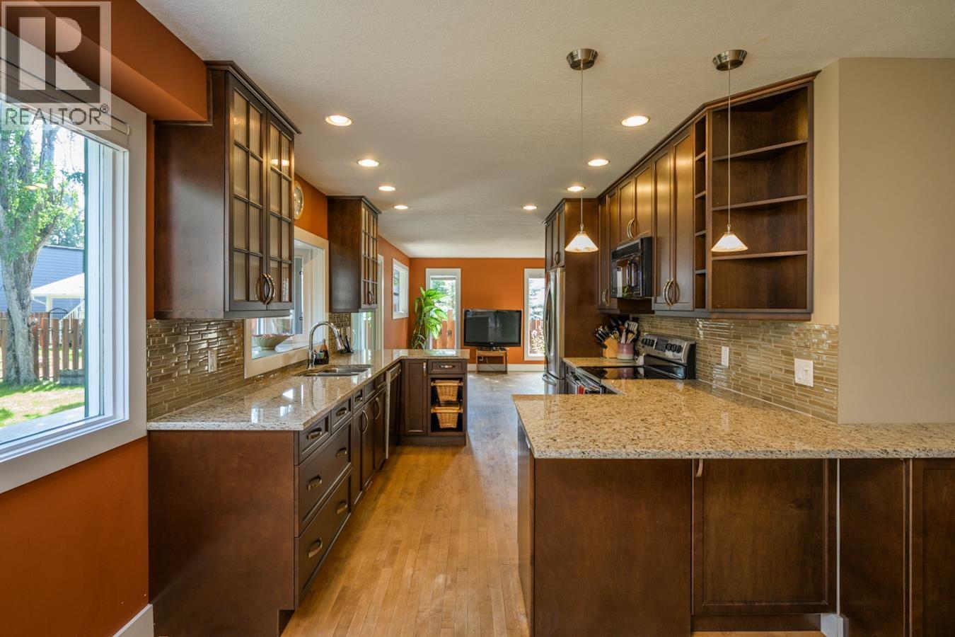 Photo 7 of 4840 Zimmaro Avenue, Prince George BC