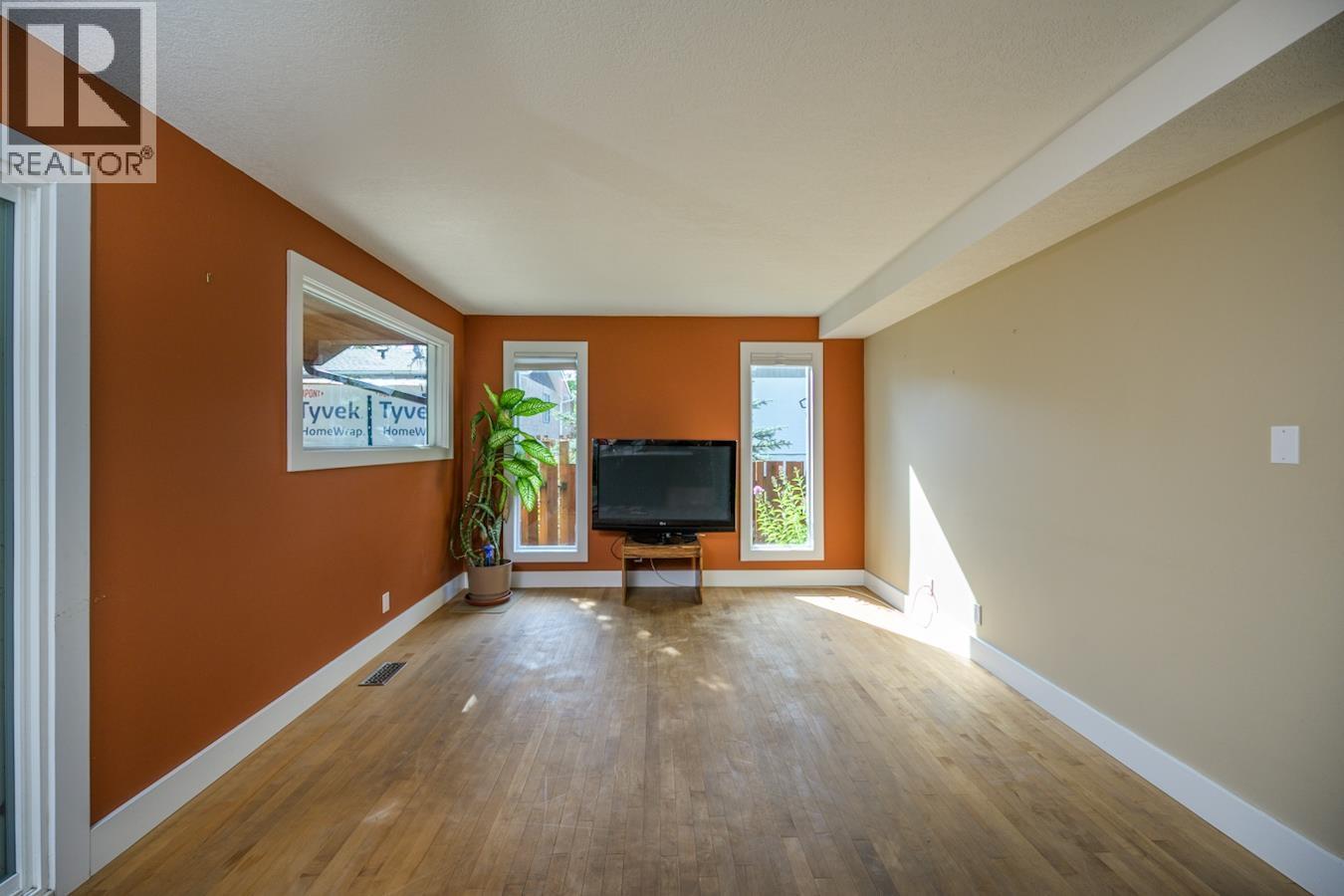Photo 6 of 4840 Zimmaro Avenue, Prince George BC