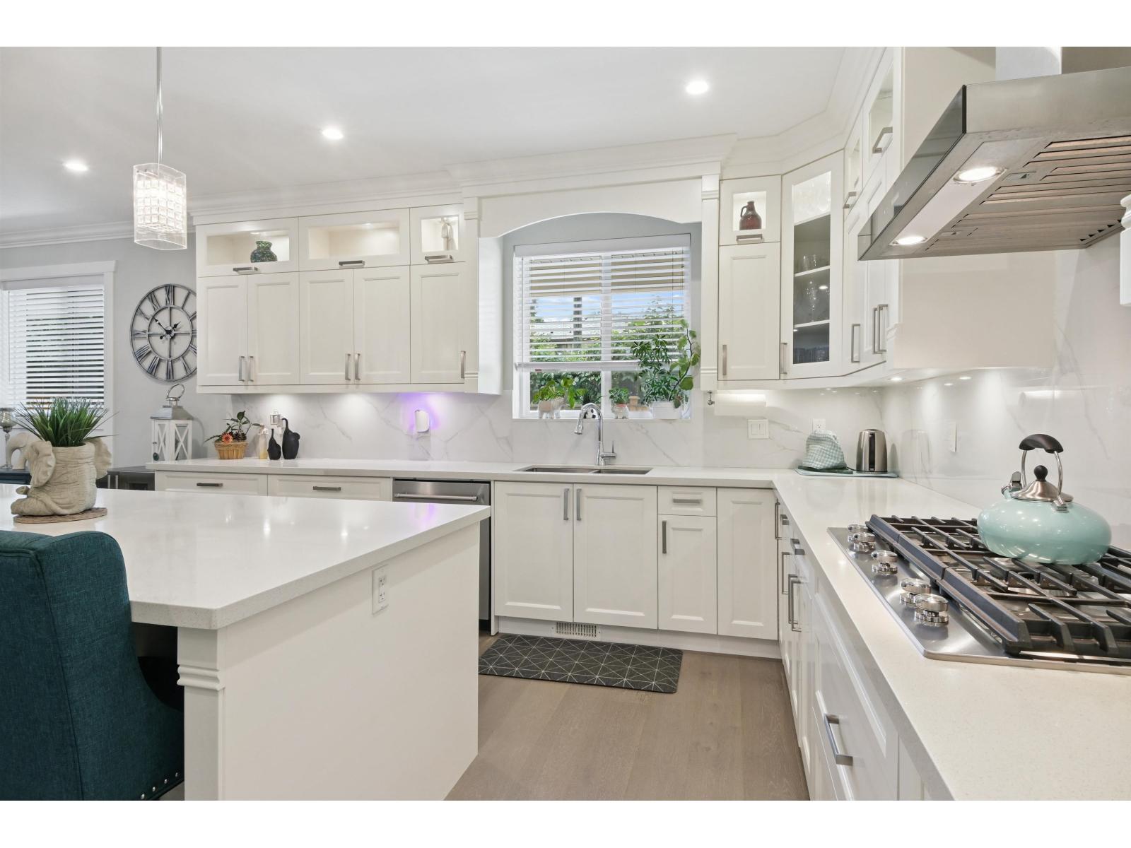Photo 9 of 4851 201 A Street, Langley BC