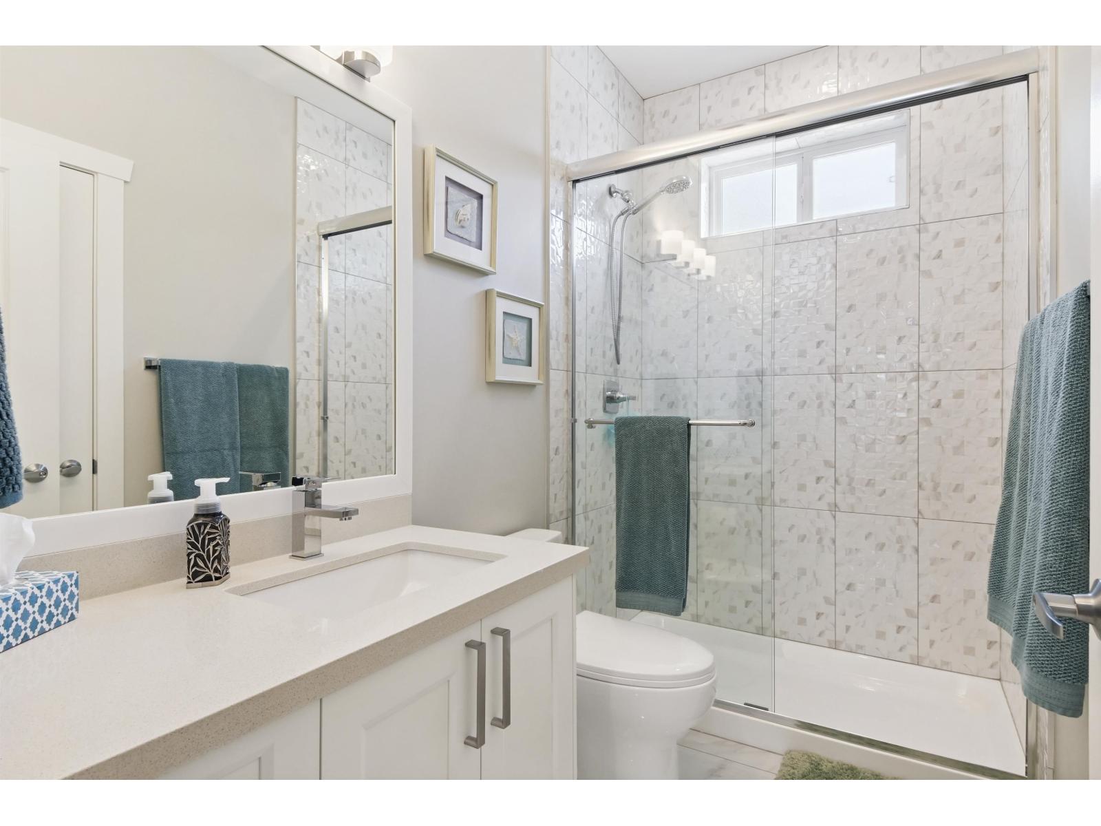 Photo 18 of 4851 201 A Street, Langley BC