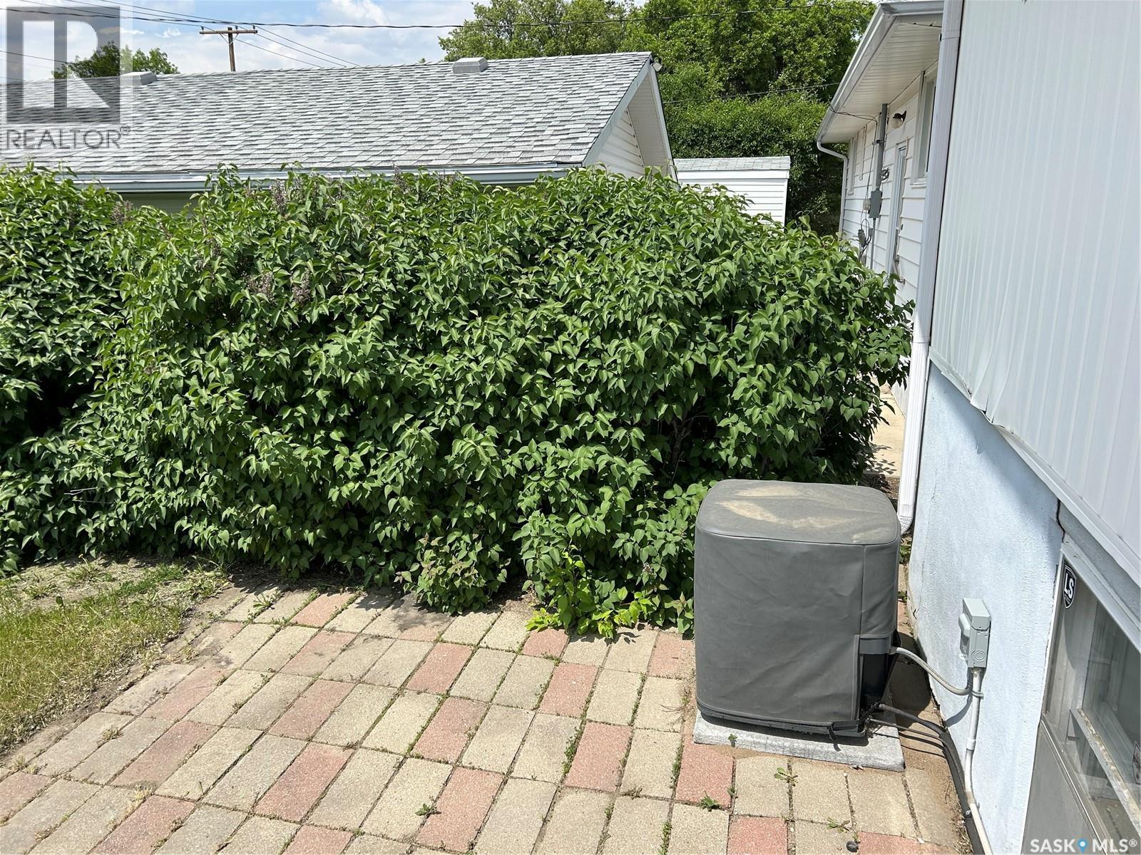 Single Family House Bi-level for Sale in  WALKER STREET Regina 