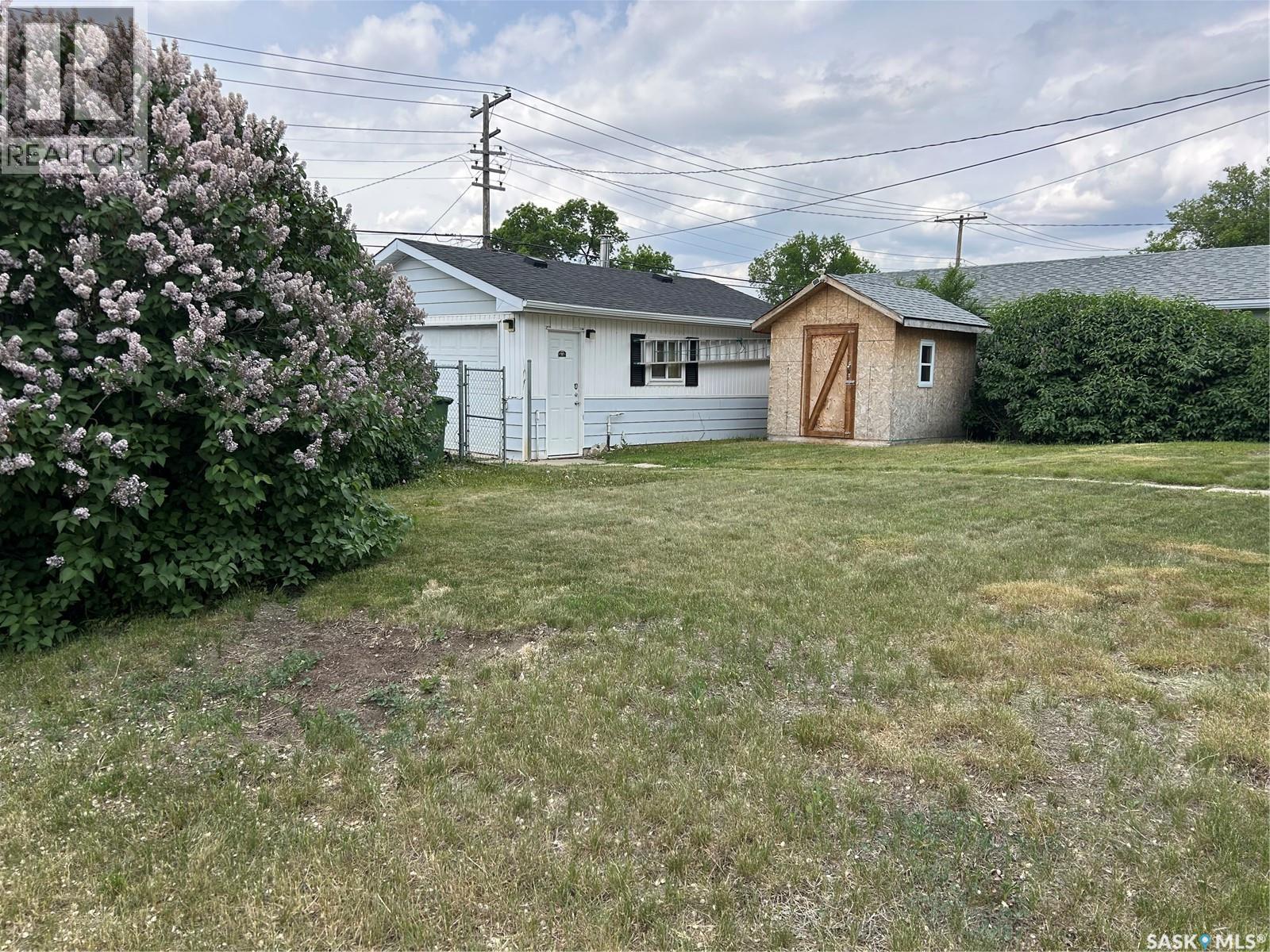 Single Family House Bi-level for Sale in  WALKER STREET Regina 