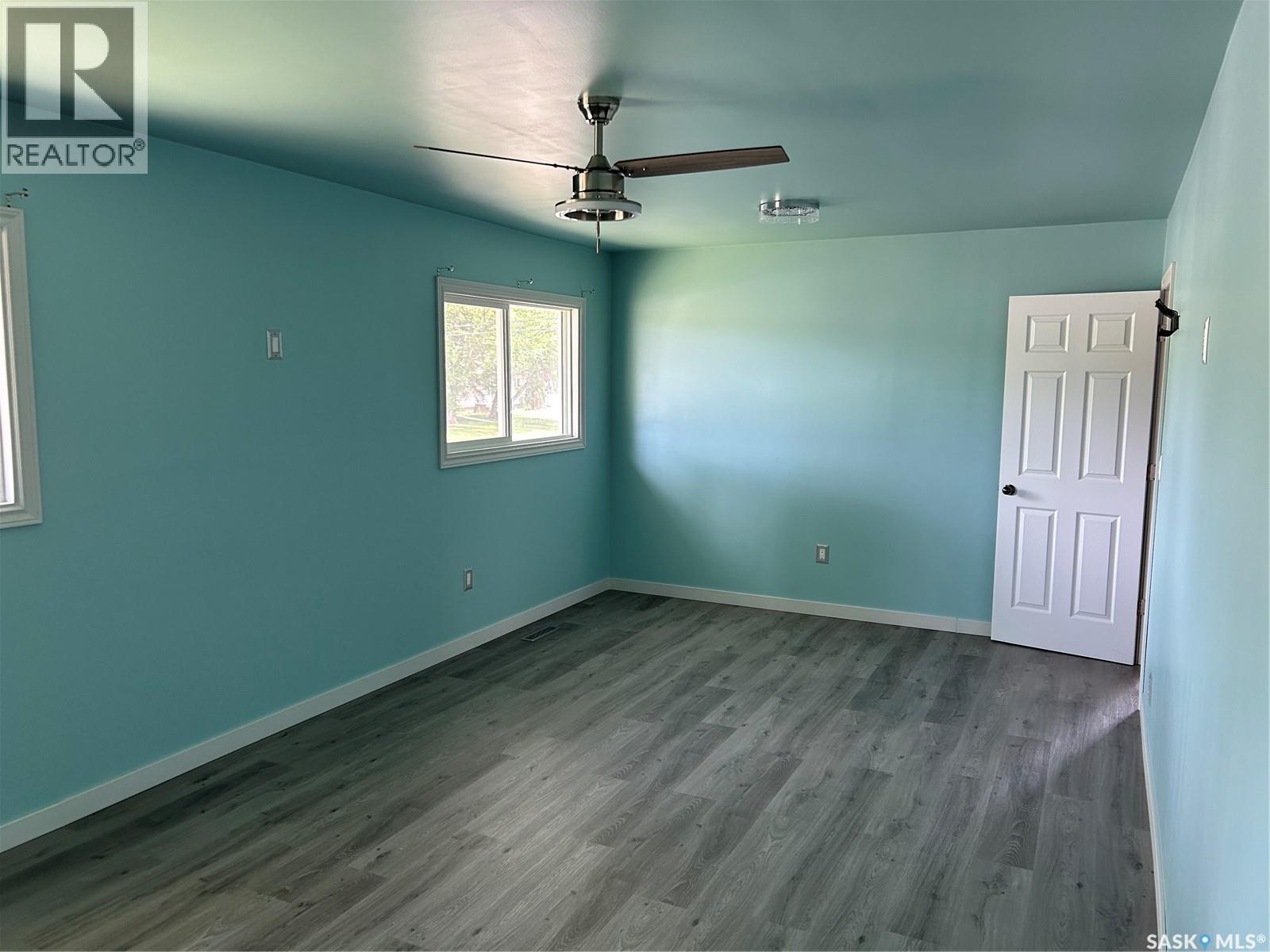 Single Family House Bi-level for Sale in  WALKER STREET Regina 