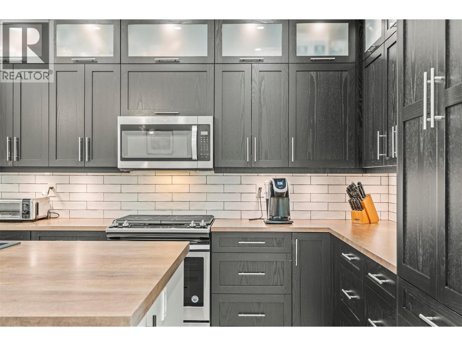 Photo 9 of 2280 Nordstrom Avenue, Armstrong BC