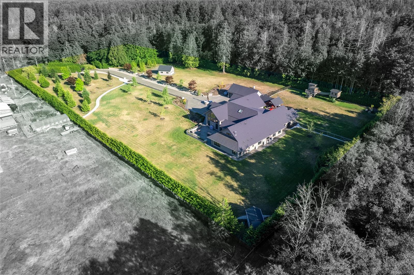 Photo 31 of 445 Blower Rd, Parksville BC