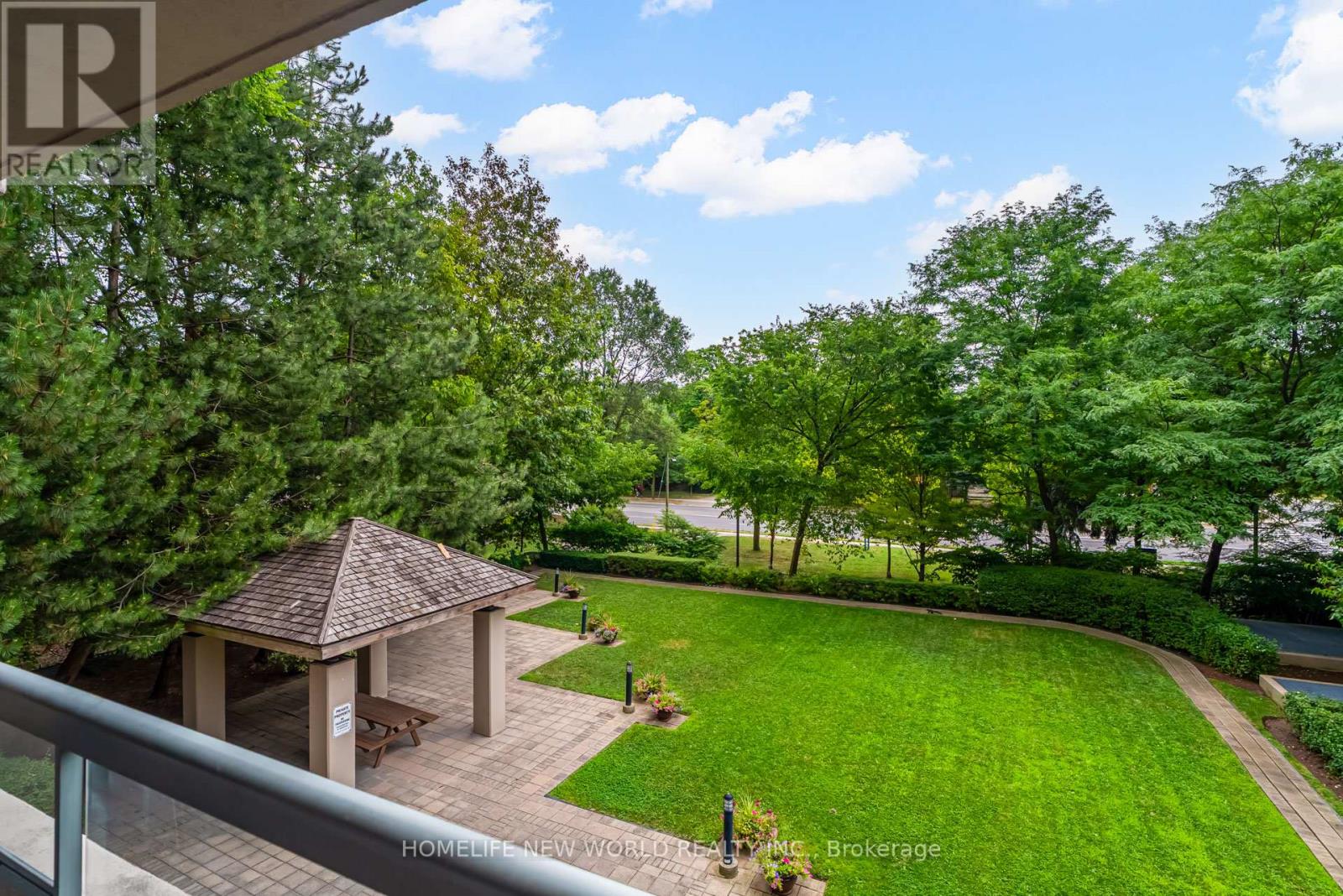 Photo 7 of 210 28 Empress Avenue, Toronto ON