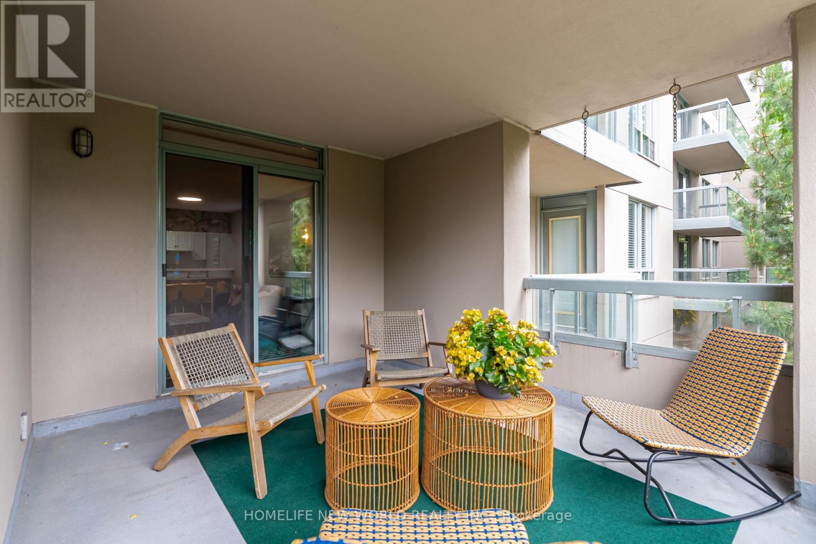 Photo 14 of 210 28 Empress Avenue, Toronto ON