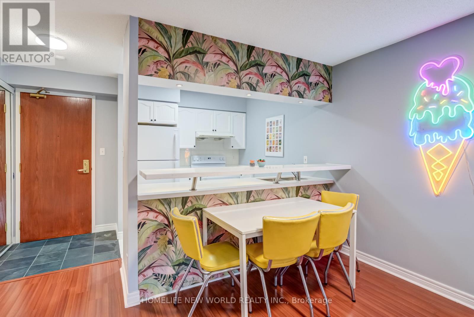 Photo 12 of 210 28 Empress Avenue, Toronto ON