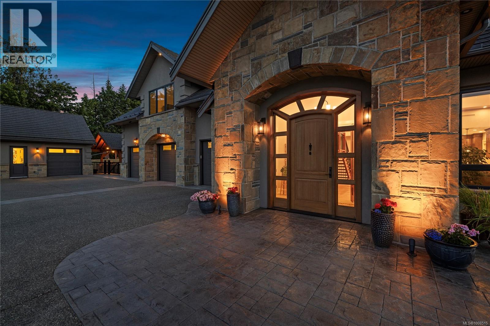 Photo 6 of 445 Blower Rd, Parksville BC