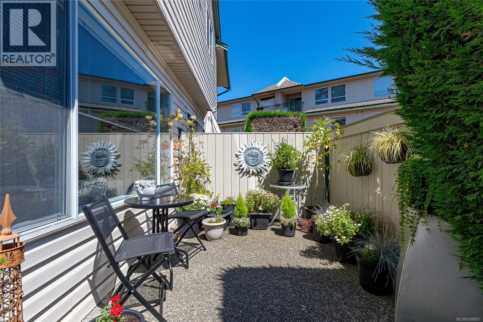 Photo 4 of 5 1910 Bowen Rd, Nanaimo BC
