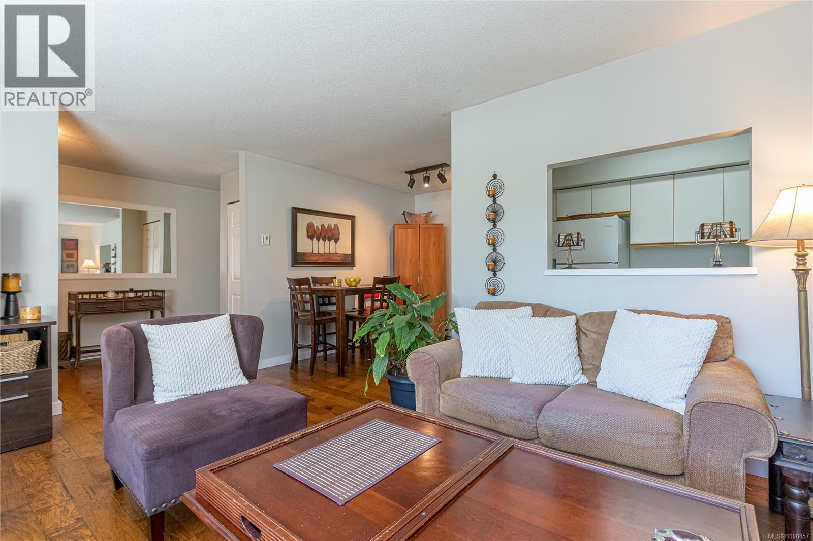 Photo 9 of 5 1910 Bowen Rd, Nanaimo BC