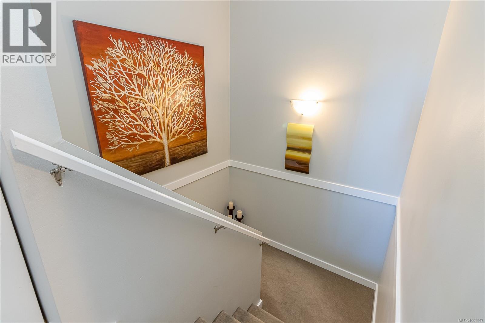 Photo 1 of 5 1910 Bowen Rd, Nanaimo BC